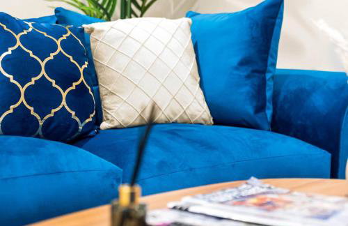 Four Bed House - Sleeps 7 - Garden - Parking - Smart TV 6COK - Photo 8