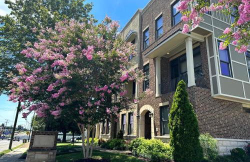 THE PAINTED MUSE I Stylish 3BR with Rooftop Hot Tub in East Nashville - Foto 1