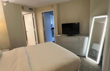 Luxury Waterfront Condo Hilton Hotel Amenities Beach Pool Jacuzzi Jetskis Gym - Foto 80