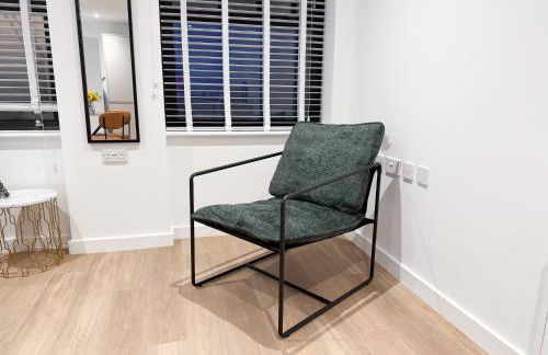 Spacious Modern 1 Bed Apartments in St Neots - Perfect for Contractors & Professionals - Free Parking - WiFi - Fully Equipped Kitchen - Smart TV Ideal for Work Stays and Long Projects - Foto 25