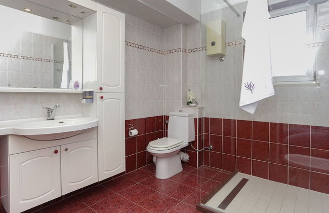 Apartment in Katel Gomilica Near Beach - Foto 13