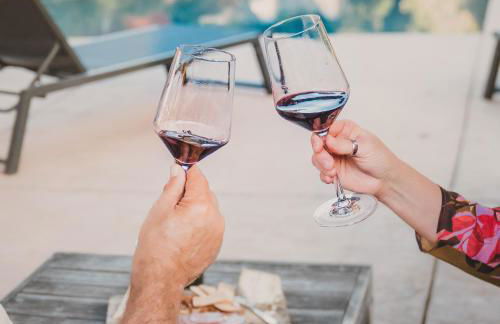 Serene Vineyard Chateau with Pool, Hot Tub, BBQ - Foto 8