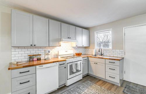 Close to Downtown and Parks Modern Anchorage Home - Foto 2