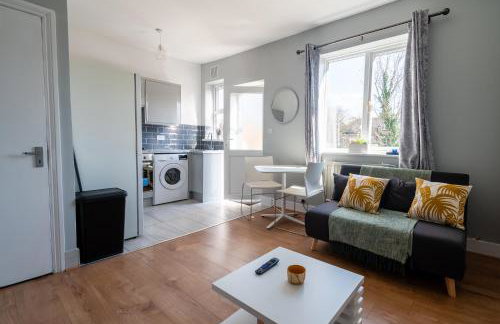 Elmcroft Apartment - 10 Mins Walk to Woking Town Centre - Foto 15