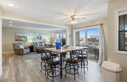 Lakefront Osage Beach Condo + Workspace w/ Pool Views - Foto 12