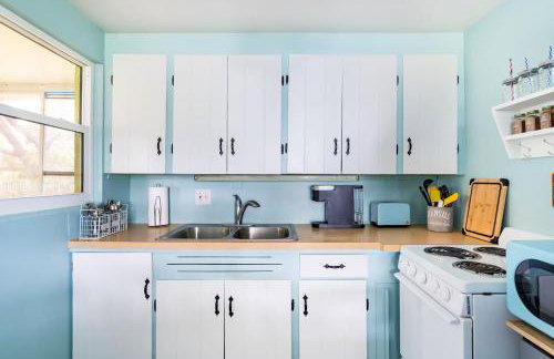 Lemon Bay Hideaway, Retro Beach Bungalow - Foto 18