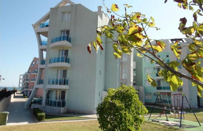 1-bed Modern Sea View Apartment in Aparthotel - Photo 45