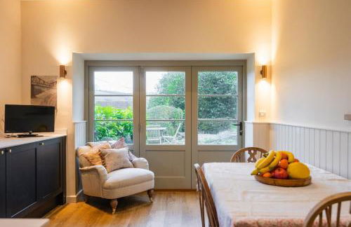 Charming Coach House Retreat Near Sherborne Abbey - Foto 7