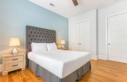 Spacious 5BR Urban Retreat with Balcony & Pool - Foto 56