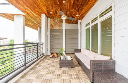 RiverWalk PentHouse Oasis w/Free Parking Gym Pool - Photo 51