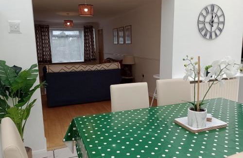 3BR House with garden near Bicester Village - Foto 4