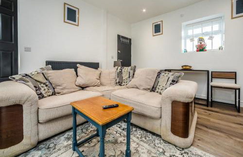 The Tucked-away Cottage 2 or 3 bedroom options - Foto 2