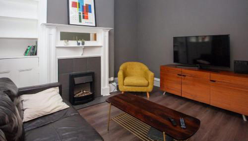 Modern, Light-filled and Sleek West End Apartment - Foto 5