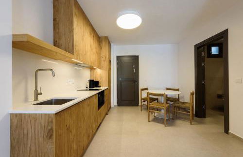 Azure Naousa - Photo 64