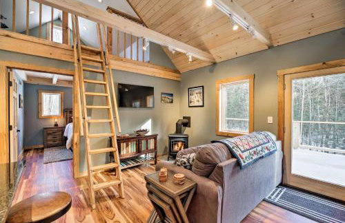 Newly Built Cabin w/ Hot Tub - 16 Mi to Stowe Mtn! - Foto 4