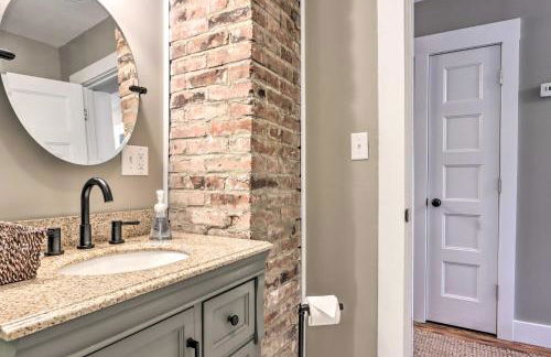 The Ruebling House Historic Defiance Apartment! - Foto 18