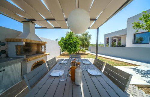 Nostra Terra Villa, 2-acre Secluded Nature Escape with Heated Pool, By ThinkVilla - Foto 28