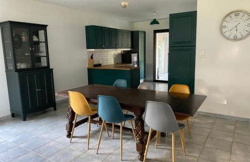 La Maison des Hirondelles, piscine, billard, ping pong, 3 terrasses et jardin - Foto 14