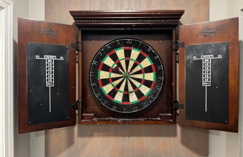 Stylish Family & Group Retreat Near UofA and Trails - Foto 19