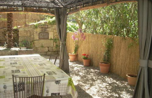 Demeure traditionnelle en pierre avec piscine - Photo 4