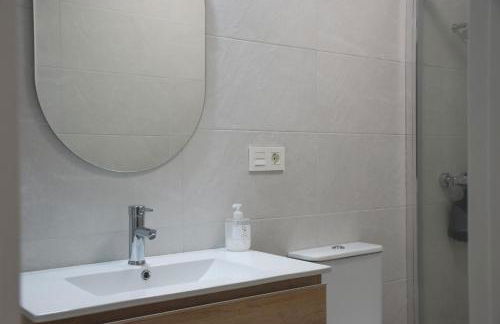 Coniderent Clínica LOS VEGA&Hospital Monte Naranco - Foto 37