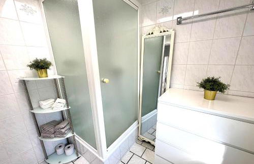 Charming House with Garden in Krefeld - Foto 17