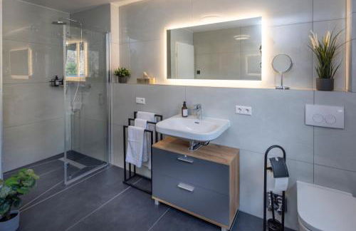 Blue Sky Flat, Apartment, 73qm, bis 6 Personen, Neubau Süd-Balkon mit Lounge-Möbeln, Schwarzwald-PLUS inkl 80 Gratis-Attraktionen täglich - Photo 11