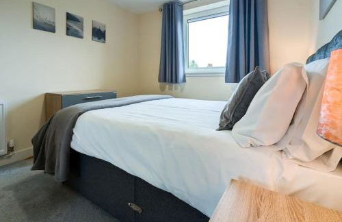 Parkgate 2 bed, private parking, Rosyth M90 - Photo 13