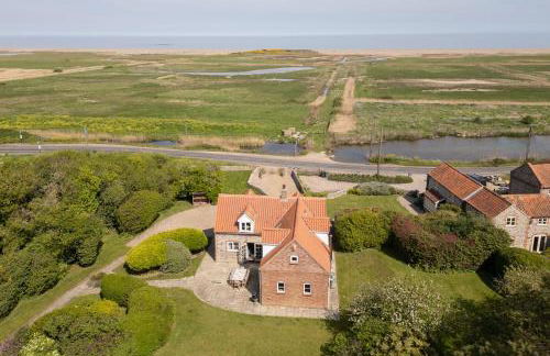 Drift Cottage - Photo 1