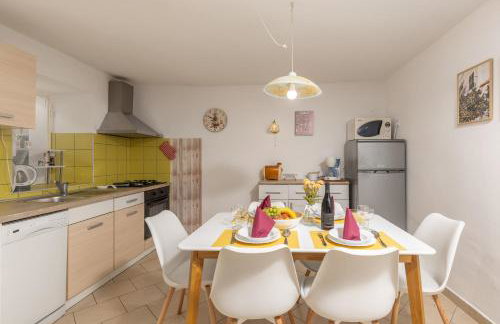 House Papinka with Private Pool & Garden - Happy Rentals - Photo 12