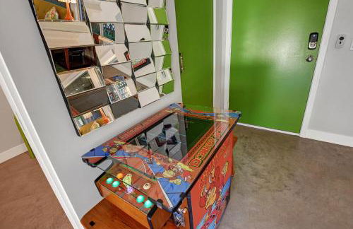 Ultra-Luxury- Resort Style Private Compound-Close to Everything- 3BD/2.5BA - Foto 32