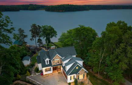 Spacious Waterfront Home on Lake Norman with Firepit Views and Dock Access - Foto 59