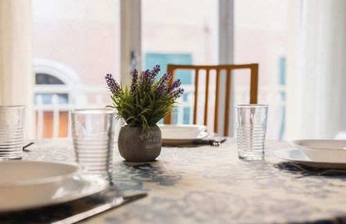 Charming Loft - Central - Steps to the Beach - AC - Foto 2