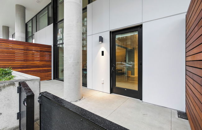 Open Loft in Redmond Core - 92 Walkscore - Photo 19