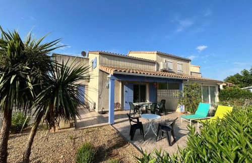 Belle villa entièrement climatisée 4 chambres 10 couchages, fibre WIFI, 2 terrasses parking privatif dans résidence sécurisée piscine commune 800 m de la mer LRCS69 - Foto 1