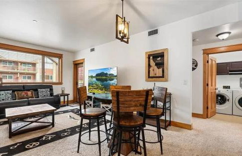 The Riverstone Riviera Affordable Mini City Getaway in CDA - Foto 11