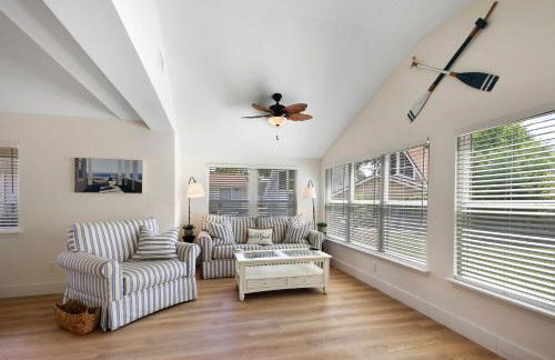 Watch the Sunrise on Lake Louisa - Foto 7