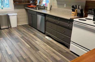 Lakeside Retreat - HOT TUB, Swimming, Boats - Foto 11