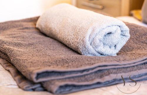 Modern 3BR Home in 9 Anson Rd Near Sandwell Hospital with Garden and Free Parking - Foto 63