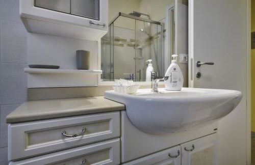 CASA DELLA MUSICA APARTMENT lake view and garden - Foto 26