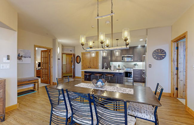 Torian Plum Condominiums - Foto 62