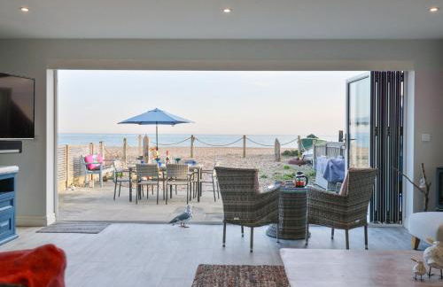 Bucket and Spades- Right on the Beach - Foto 11