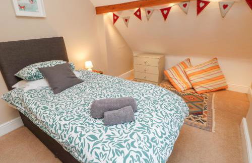 Framingham - Photo 26