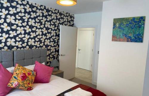 Exquisite & Contemporary 2 Bed Apartment w Parking 10 mins walk to Papworth, Addenbrookes hospitals & Bio Medical Campus - Foto 29