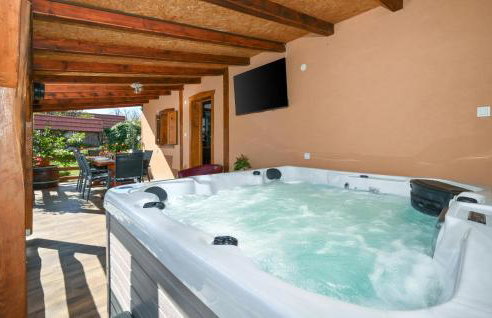 Gorgeous Home In Kutina - Foto 2