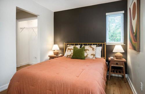 Downtown Bryan Treehouse Hot Tub and Peaceful Escape - Photo 28