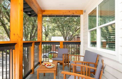 Serene Place Walk to UF Stadium Near Shands & Downtown - Photo 5