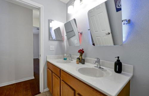 Poolside Cocoa Oasis w/ Tiki Bar! - Foto 73