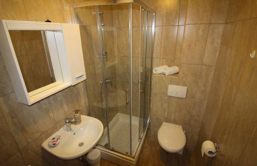 Authentisches Steinhaus mit Garten, Grill, Spielplatz, Trampolin - Foto 25