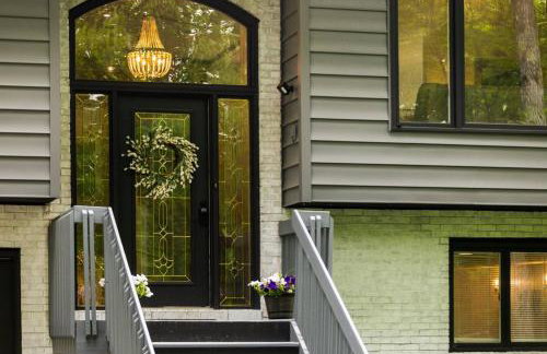 Private & Convenient-Hot tub-Fire Pit-Game room! - Photo 5